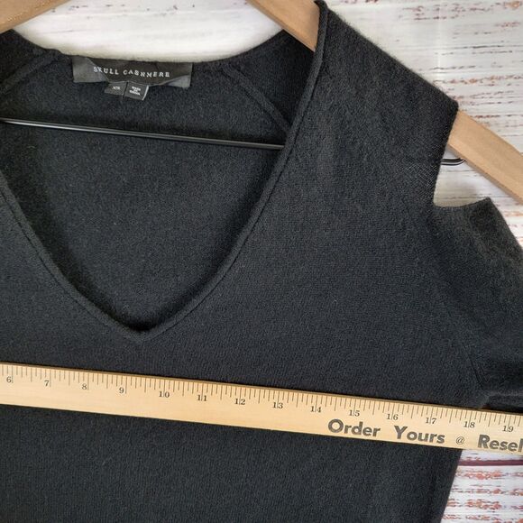 Skull Cashmere Sz XS Tyrone Sweater Top Cutout Slit Long Sleeve Black Goth Punk - Picture 3 of 11